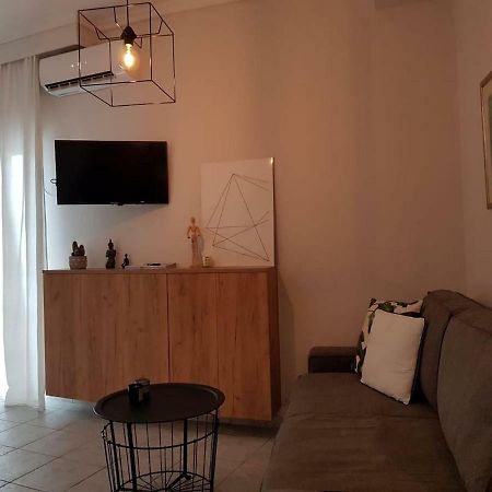 Old Town Studio Apartment Xanthi Bagian luar foto